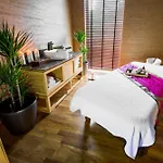 Tiffi Boutique Отель