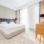 Tiffi Boutique 4*
