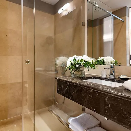 Tiffi Boutique 4*