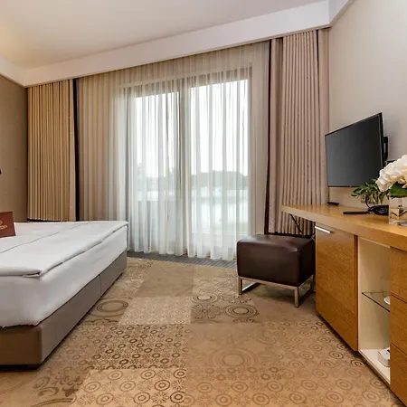 Hotel Tiffi Boutique 4*