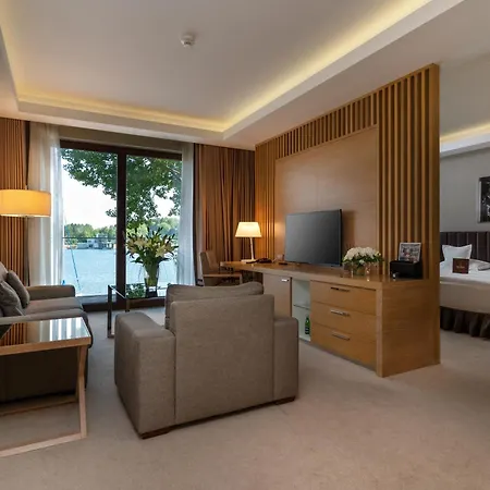 Hotel Tiffi Boutique 4*