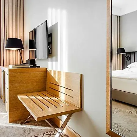 Tiffi Boutique Hotel 4*