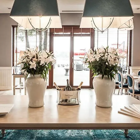 Tiffi Boutique 4*
