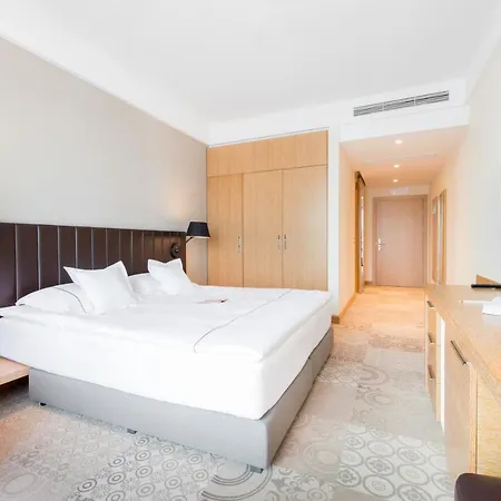 Tiffi Boutique 4*