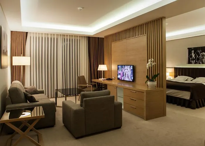 Tiffi Boutique فندق